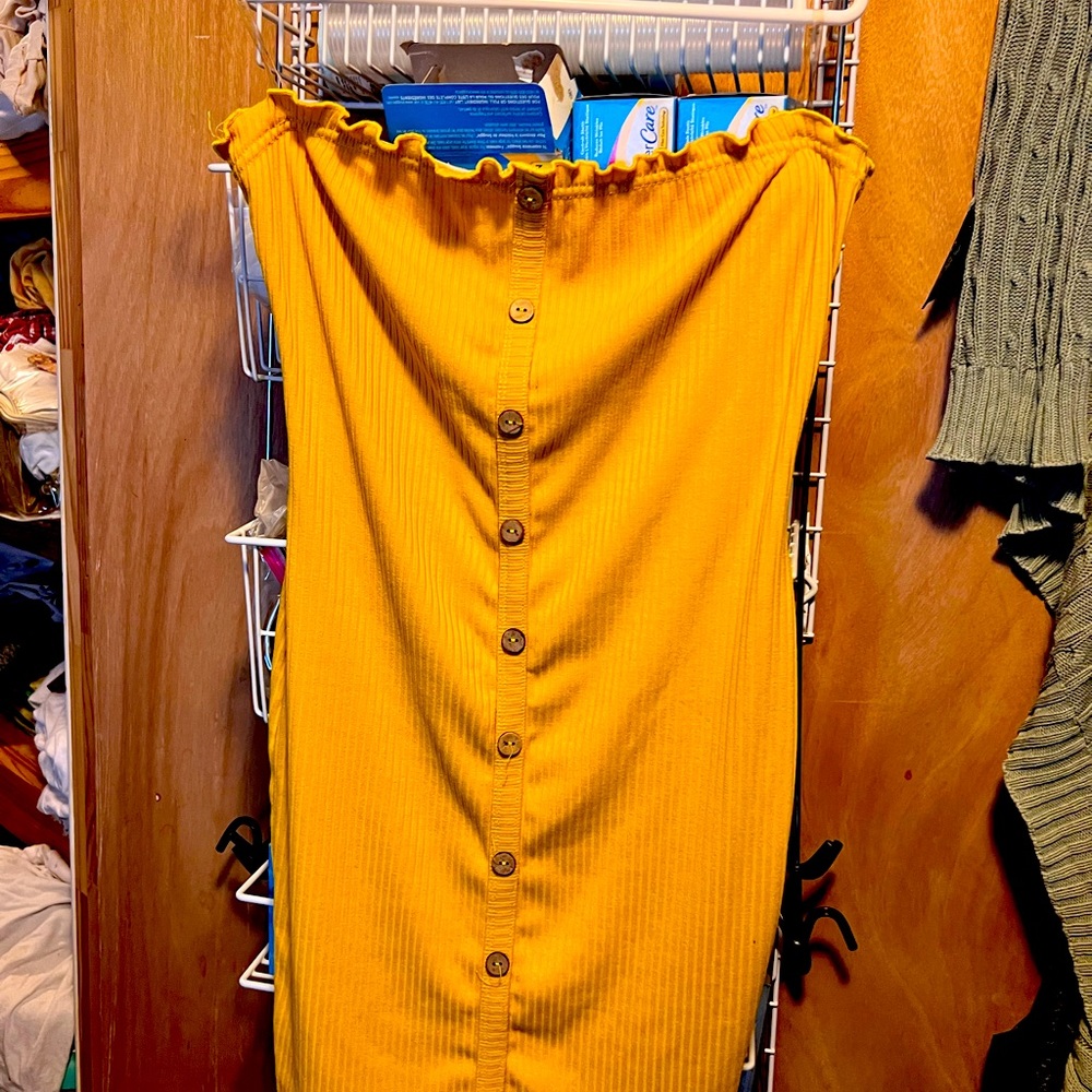 Yellow sleeveless summer dress sz L